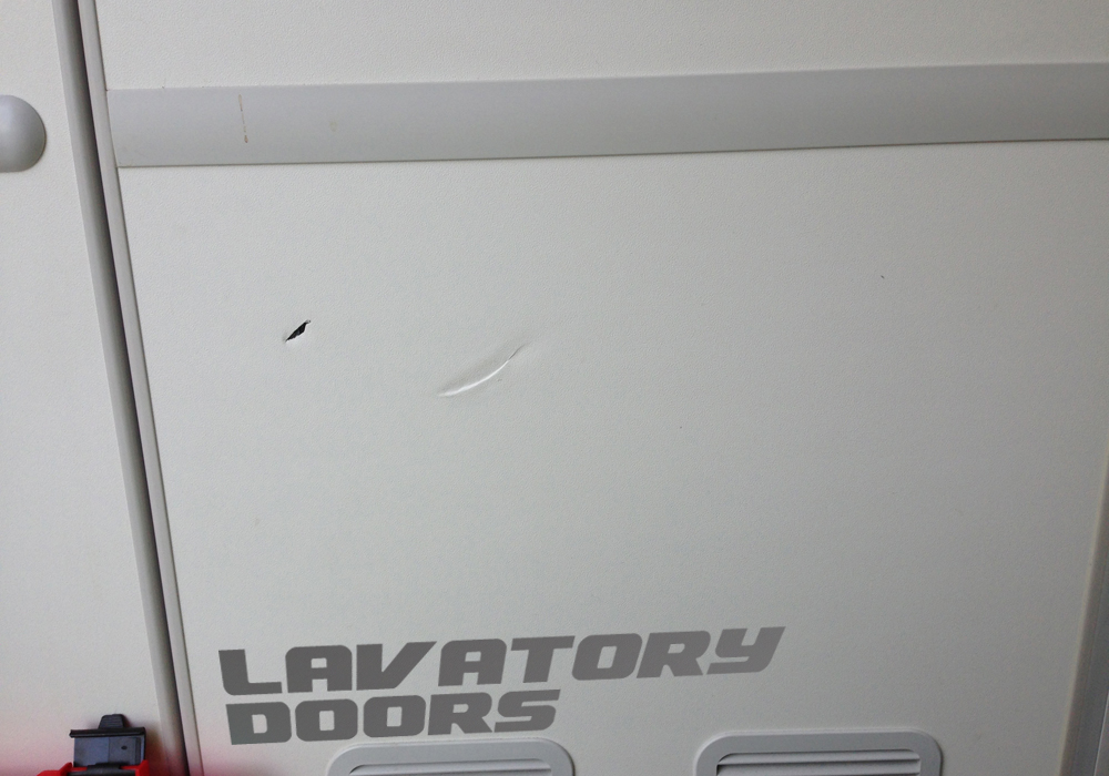 B787 Dreamliner, lavatory door, composite repair, casa, easa 145 mro, dreamliner, 787 laminate, tedlar repair